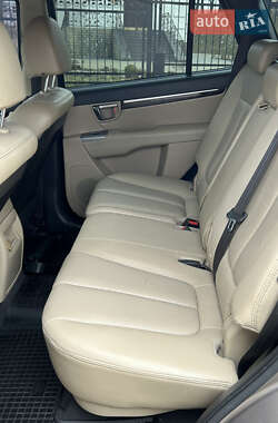 Внедорожник / Кроссовер Hyundai Santa FE 2011 в 