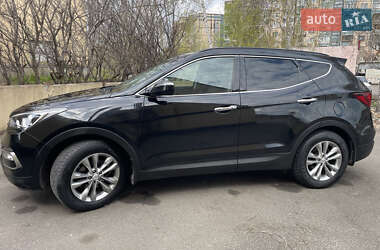 Внедорожник / Кроссовер Hyundai Santa FE 2016 в 