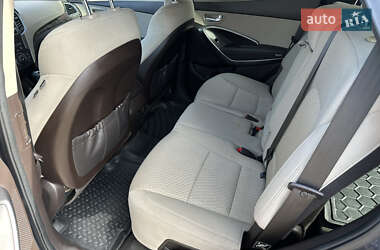Позашляховик / Кросовер Hyundai Santa FE 2016 в 