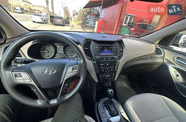 Позашляховик / Кросовер Hyundai Santa FE 2016 в 