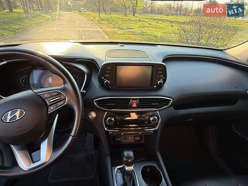 Позашляховик / Кросовер Hyundai Santa FE 2018 в Кам'янському