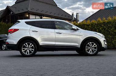 Внедорожник / Кроссовер Hyundai Santa FE 2013 в 