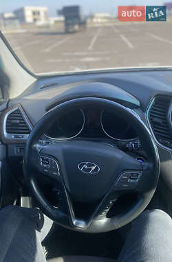 Внедорожник / Кроссовер Hyundai Santa FE 2017 в 