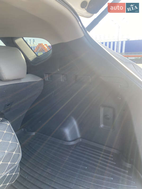 Позашляховик / Кросовер Hyundai Santa FE 2017 в Одесі