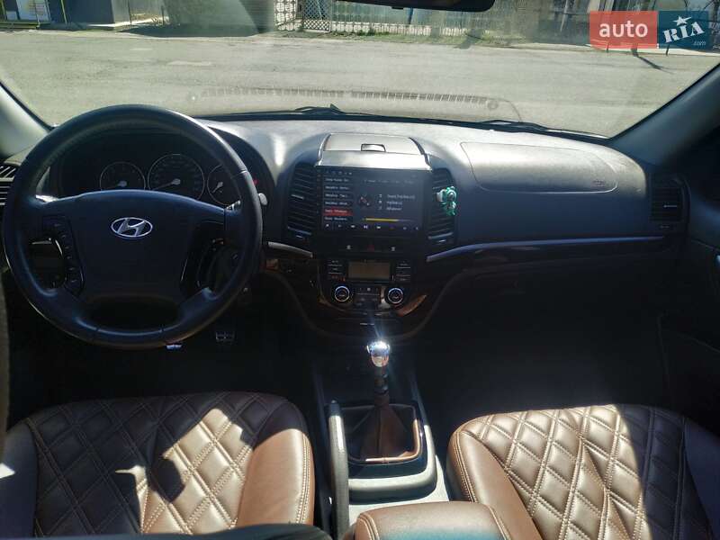 Позашляховик / Кросовер Hyundai Santa FE 2011 в Гадячі