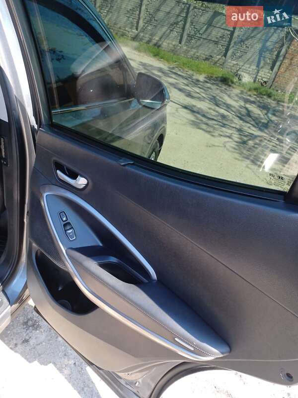 Позашляховик / Кросовер Hyundai Santa FE 2014 в Краснограді