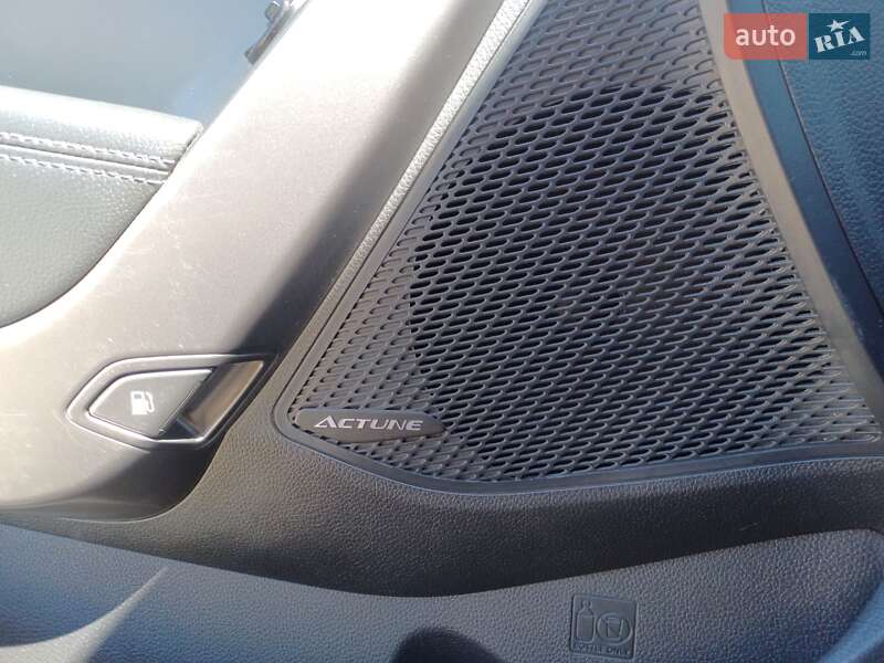 Позашляховик / Кросовер Hyundai Santa FE 2014 в Краснограді