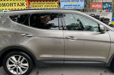 Внедорожник / Кроссовер Hyundai Santa FE 2012 в 