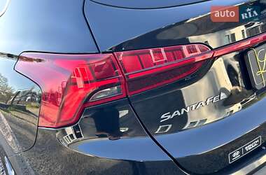 Внедорожник / Кроссовер Hyundai Santa FE 2023 в 