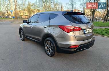 Позашляховик / Кросовер Hyundai Santa FE 2015 в 