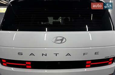Внедорожник / Кроссовер Hyundai Santa FE 2024 в 