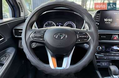 Внедорожник / Кроссовер Hyundai Santa FE 2018 в 