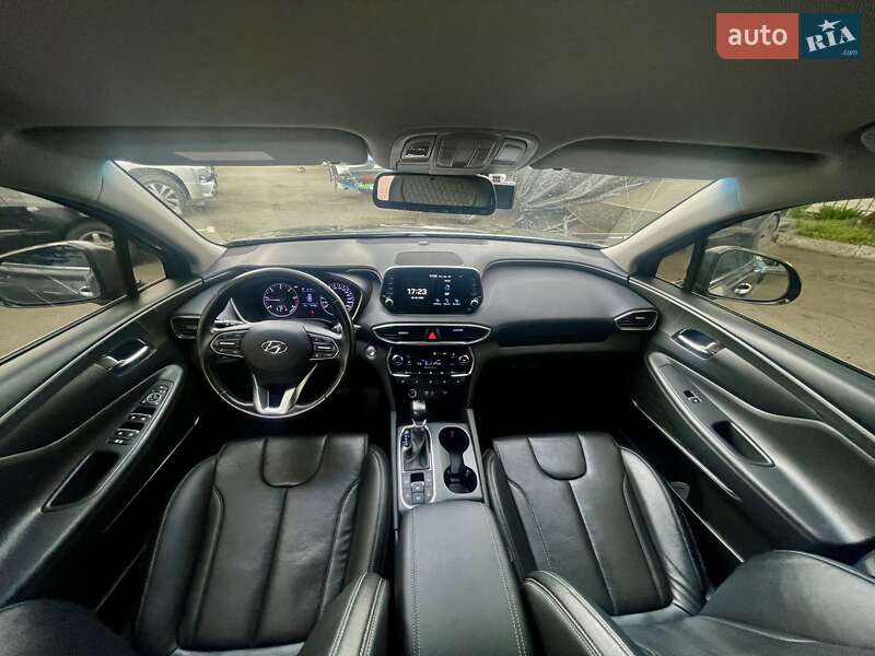 Внедорожник / Кроссовер Hyundai Santa FE 2019 в Киеве