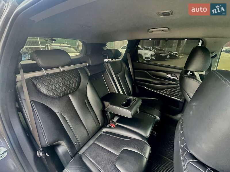 Внедорожник / Кроссовер Hyundai Santa FE 2019 в Киеве