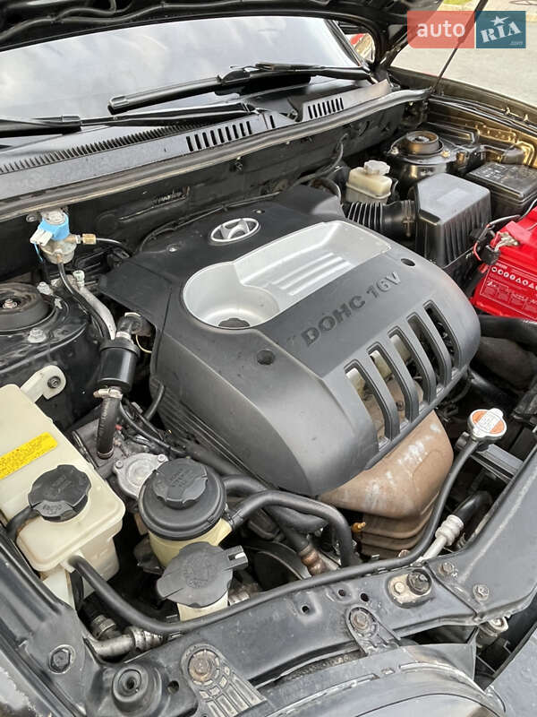 Внедорожник / Кроссовер Hyundai Santa FE 2004 в Днепре