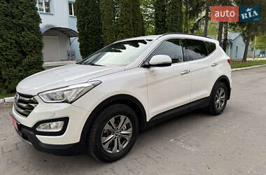 Внедорожник / Кроссовер Hyundai Santa FE 2015 в 