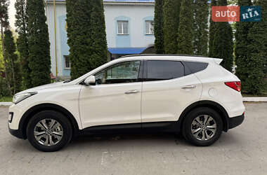 Внедорожник / Кроссовер Hyundai Santa FE 2015 в 