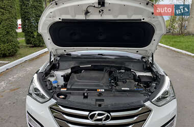 Внедорожник / Кроссовер Hyundai Santa FE 2015 в 