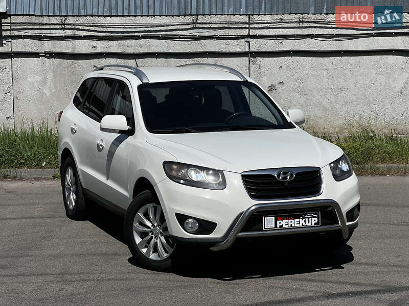 Внедорожник / Кроссовер Hyundai Santa FE 2010 в Киеве