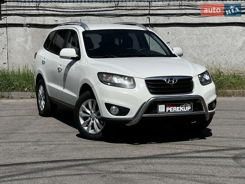 Внедорожник / Кроссовер Hyundai Santa FE 2010 в Киеве