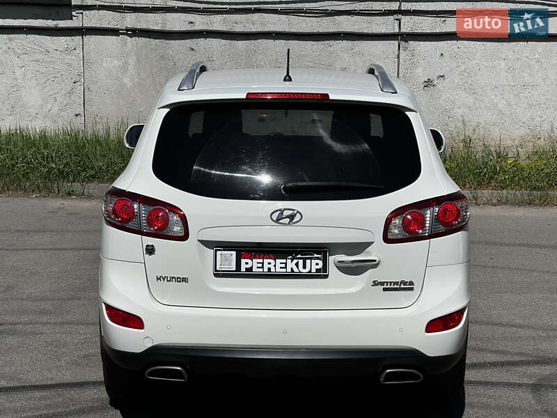 Внедорожник / Кроссовер Hyundai Santa FE 2010 в Киеве