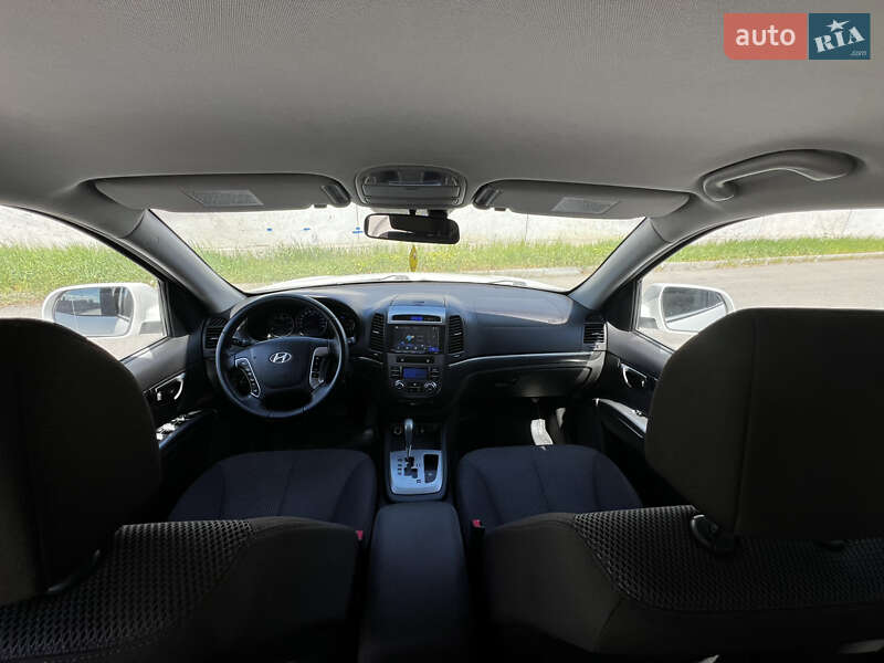 Внедорожник / Кроссовер Hyundai Santa FE 2010 в Киеве