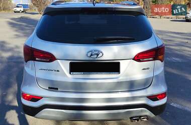 Внедорожник / Кроссовер Hyundai Santa FE 2016 в 