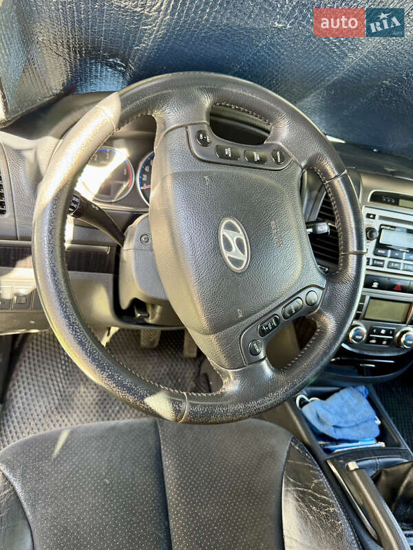 Позашляховик / Кросовер Hyundai Santa FE 2009 в Сарнах