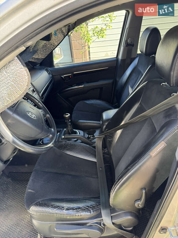 Позашляховик / Кросовер Hyundai Santa FE 2009 в Сарнах