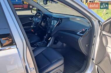 Позашляховик / Кросовер Hyundai Santa FE 2013 в 