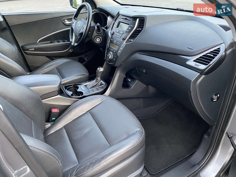 Позашляховик / Кросовер Hyundai Santa FE 2014 в Радивиліві