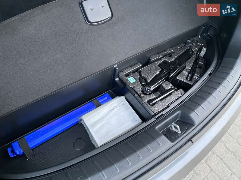 Позашляховик / Кросовер Hyundai Santa FE 2014 в Радивиліві