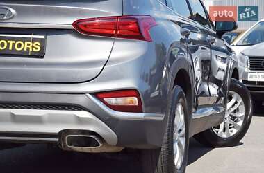 Внедорожник / Кроссовер Hyundai Santa FE 2019 в 