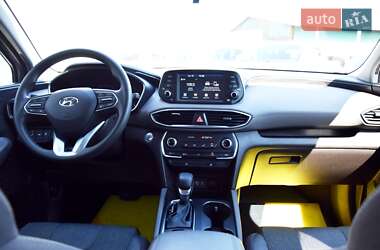 Внедорожник / Кроссовер Hyundai Santa FE 2019 в 