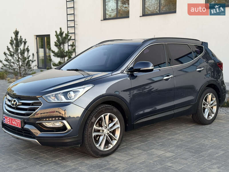 Внедорожник / Кроссовер Hyundai Santa FE 2015 в 