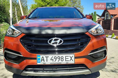 Внедорожник / Кроссовер Hyundai Santa FE 2016 в 