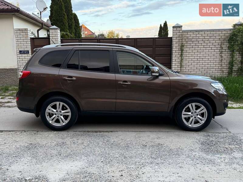 Позашляховик / Кросовер Hyundai Santa FE 2011 в Харкові
