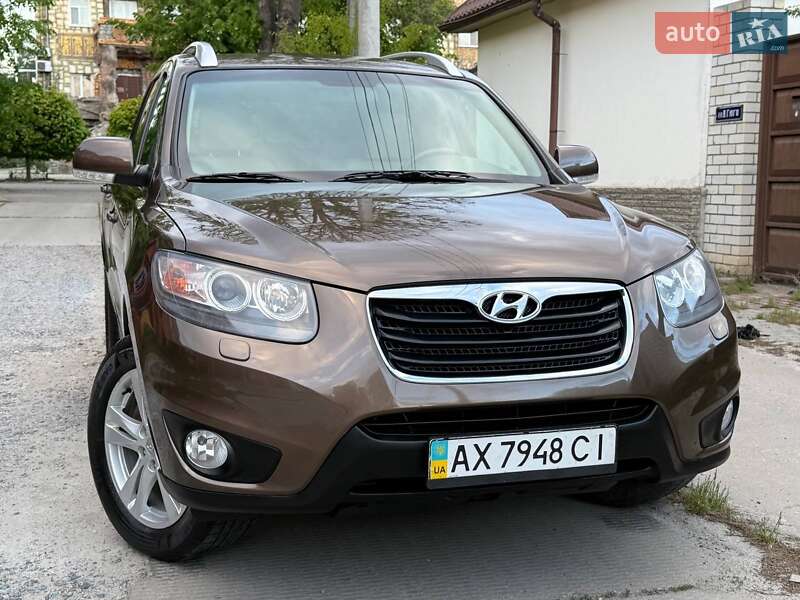 Позашляховик / Кросовер Hyundai Santa FE 2011 в Харкові