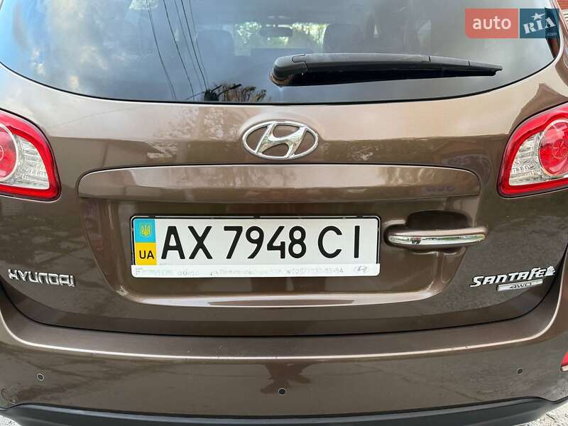 Позашляховик / Кросовер Hyundai Santa FE 2011 в Харкові