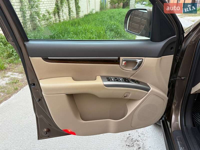 Позашляховик / Кросовер Hyundai Santa FE 2011 в Харкові
