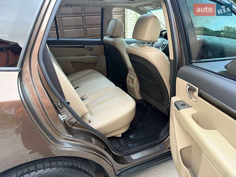Позашляховик / Кросовер Hyundai Santa FE 2011 в Харкові