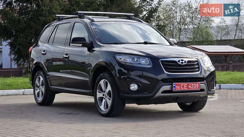 Внедорожник / Кроссовер Hyundai Santa FE 2012 в 