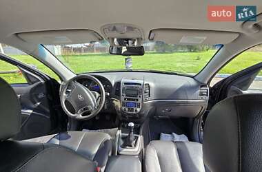 Внедорожник / Кроссовер Hyundai Santa FE 2012 в 