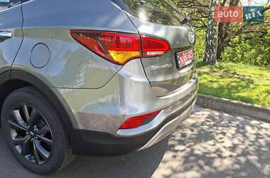 Внедорожник / Кроссовер Hyundai Santa FE 2016 в 