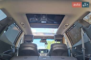 Внедорожник / Кроссовер Hyundai Santa FE 2016 в 