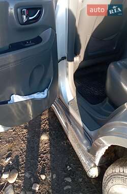 Внедорожник / Кроссовер Hyundai Santa FE 2004 в 