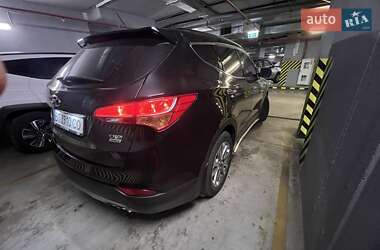 Позашляховик / Кросовер Hyundai Santa FE 2013 в 