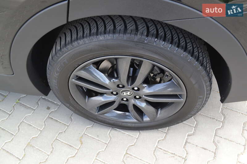 Позашляховик / Кросовер Hyundai Santa FE 2012 в Вінниці