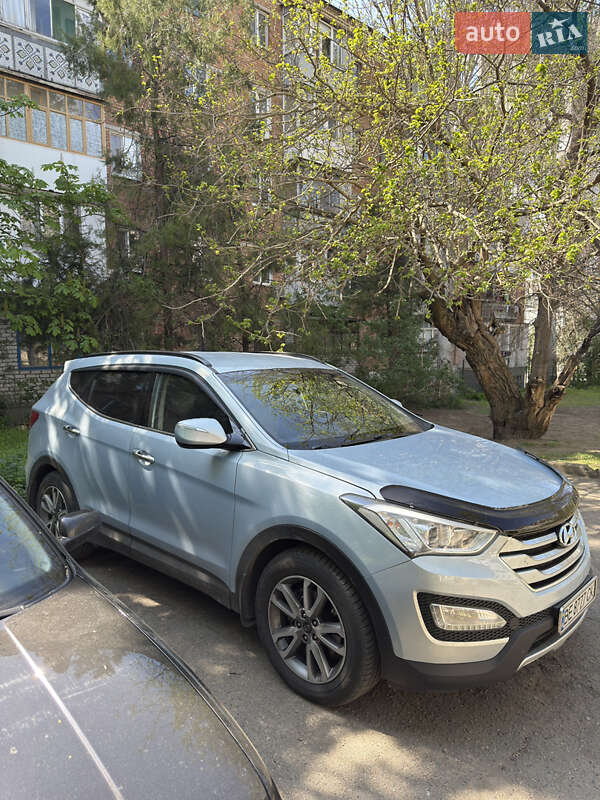 Внедорожник / Кроссовер Hyundai Santa FE 2014 в 