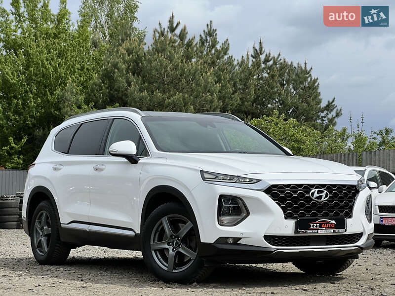 Внедорожник / Кроссовер Hyundai Santa FE 2019 в 